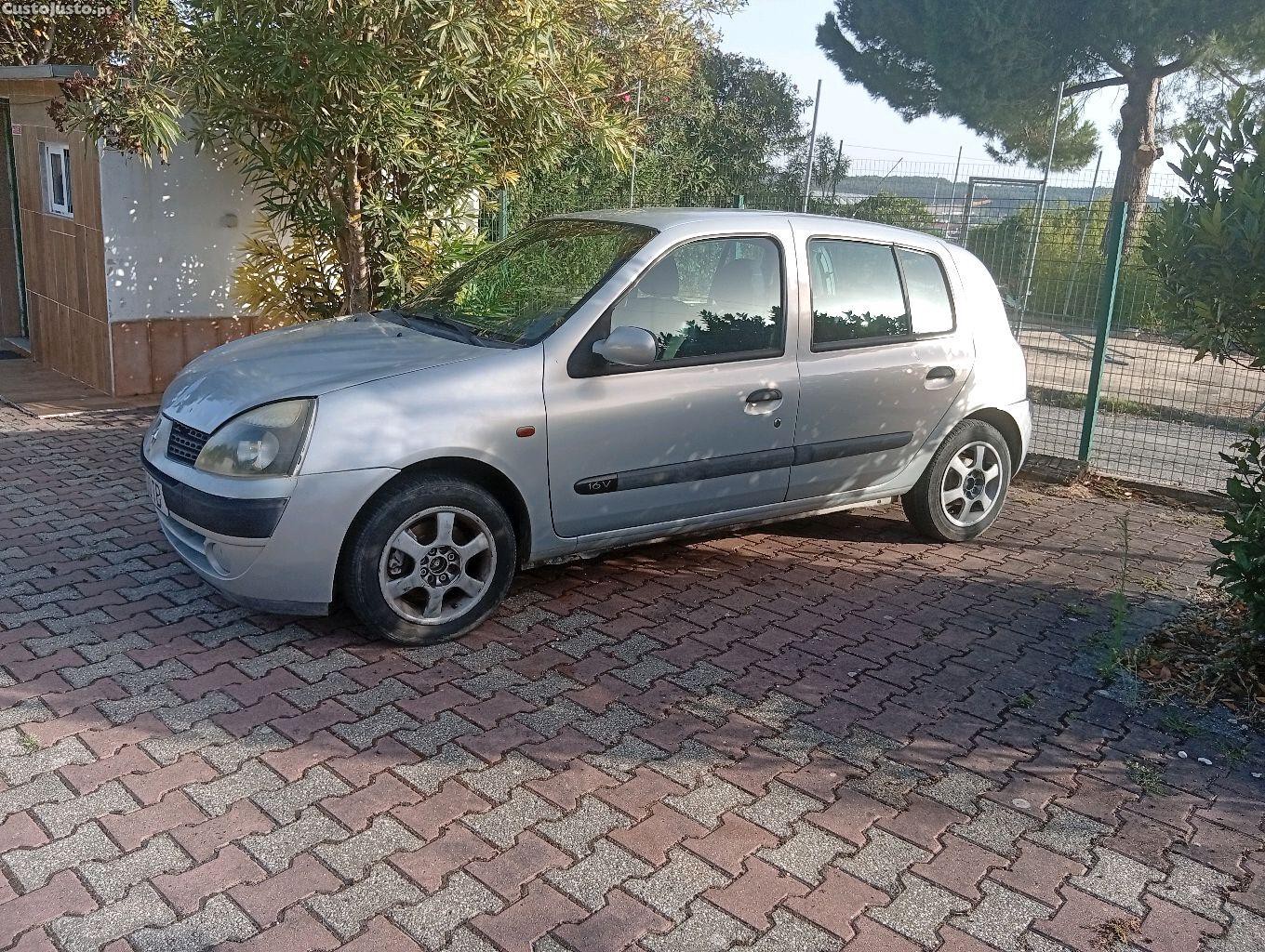 Renault Clio 1.2i 16v — fotografia 7