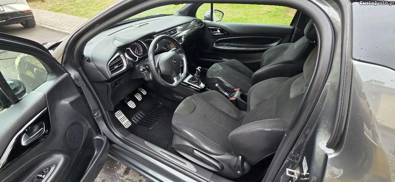 Citroën DS3 1.6 e-HDI 115cvs, gasoleo, Sport-Chic — fotografia 5