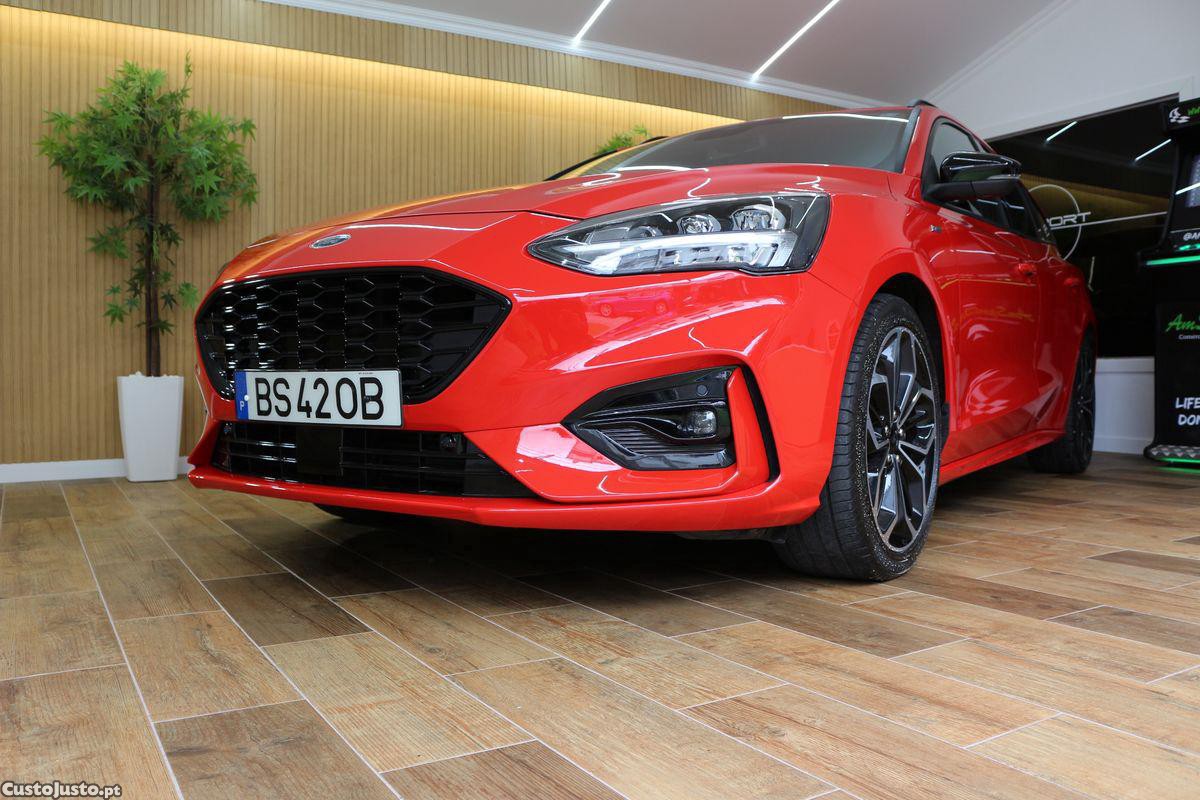 Ford Focus 1.0 EcoBoost S&S ST-LINE — fotografia 19