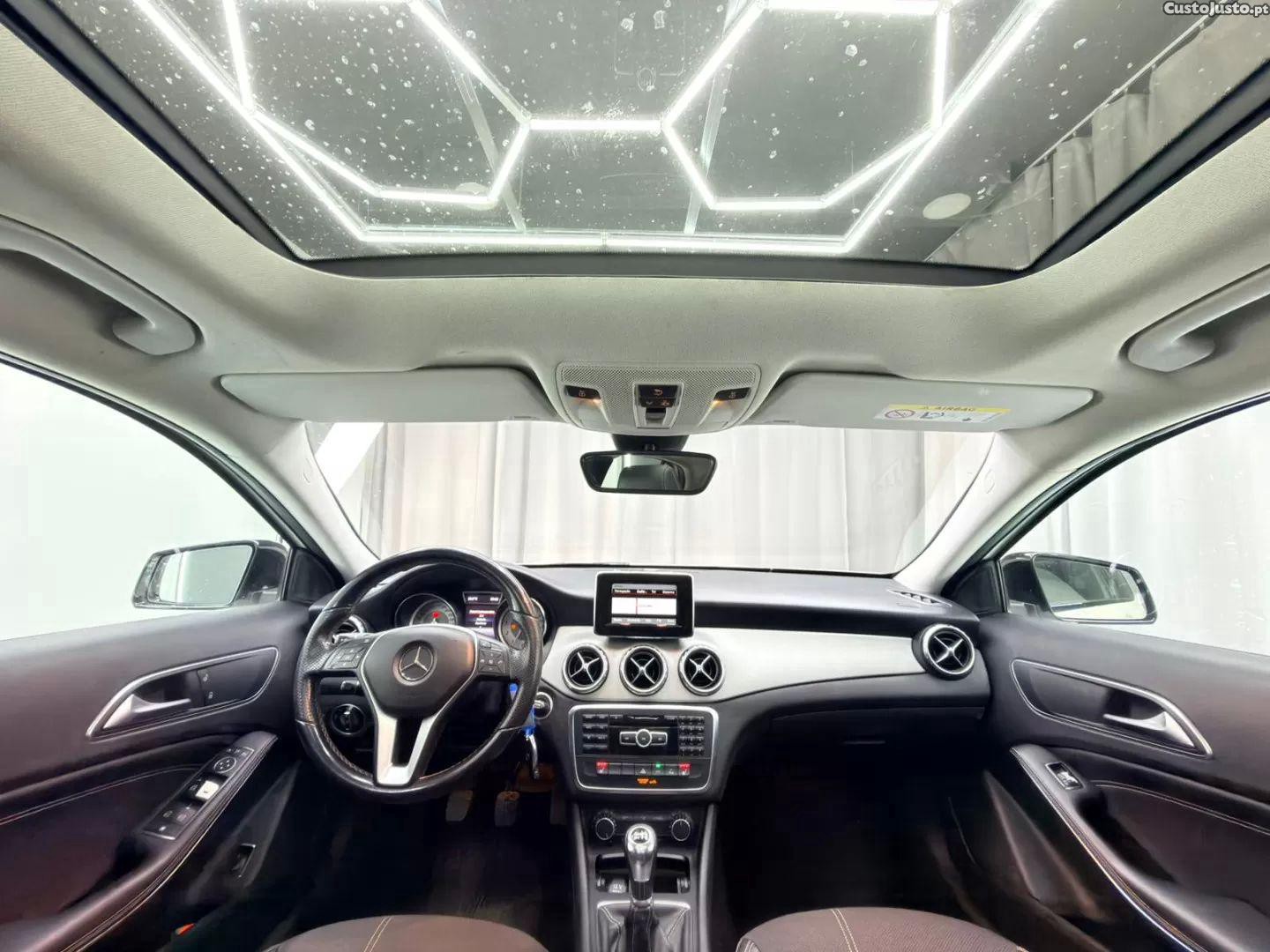 Mercedes-Benz GLA 200 Urban — fotografia 11