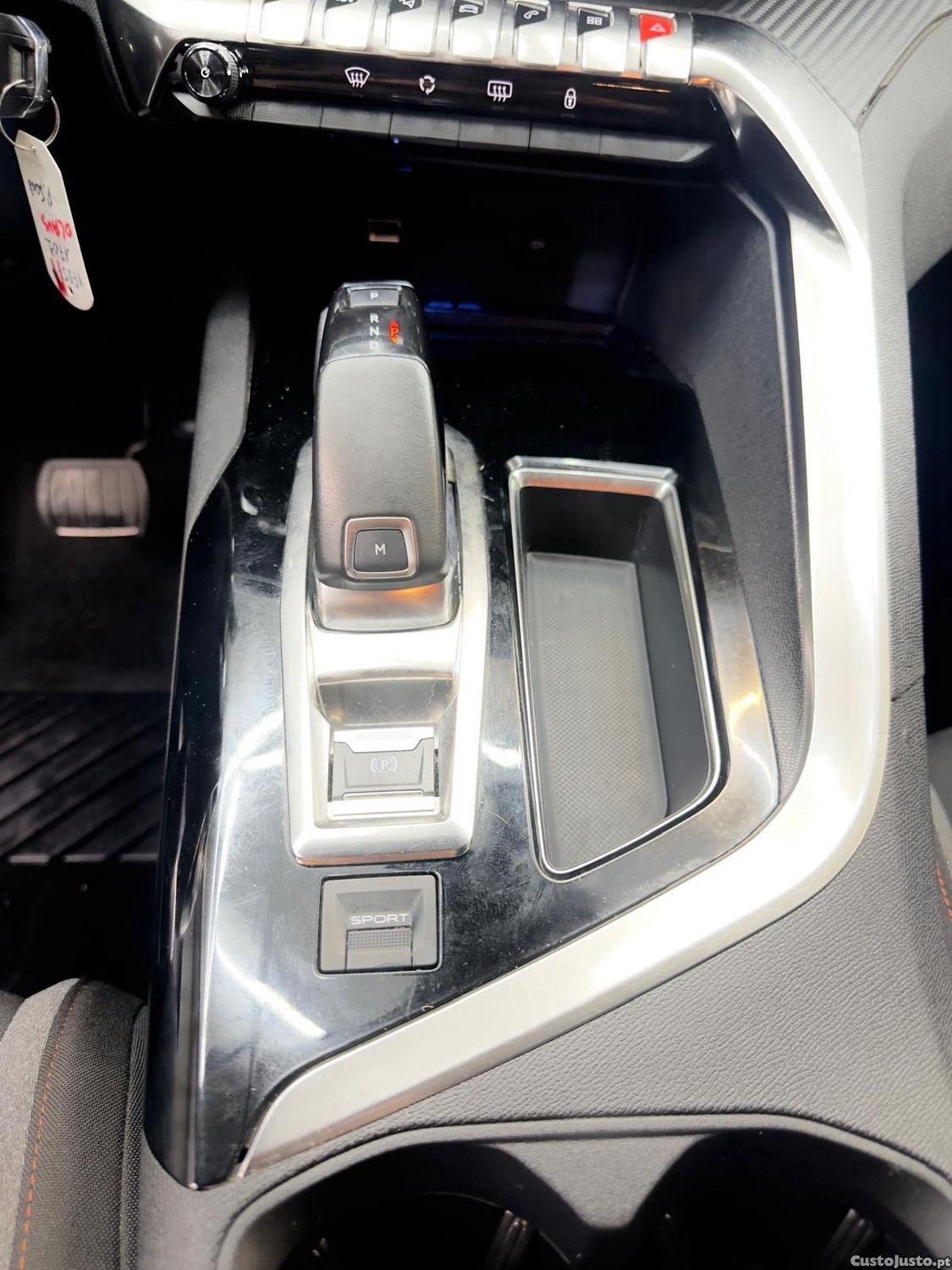 Peugeot 5008 1.5 bluehdi EAT8 Active Pack — fotografia 8