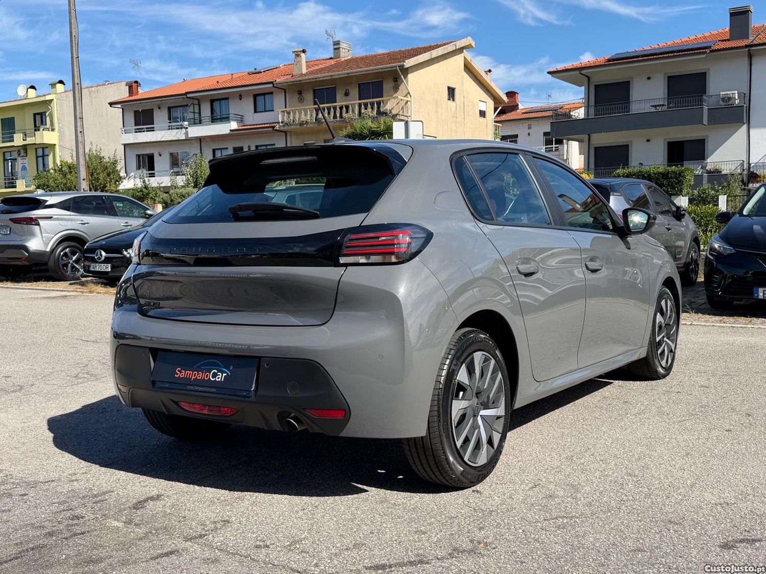 Peugeot 208 1.2 PureTech Active Pack — photo 4