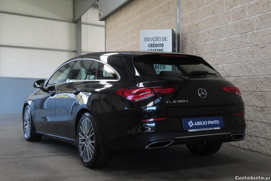 Mercedes-Benz CLA 180 d Shooting Brake Pro - 21 foto 3