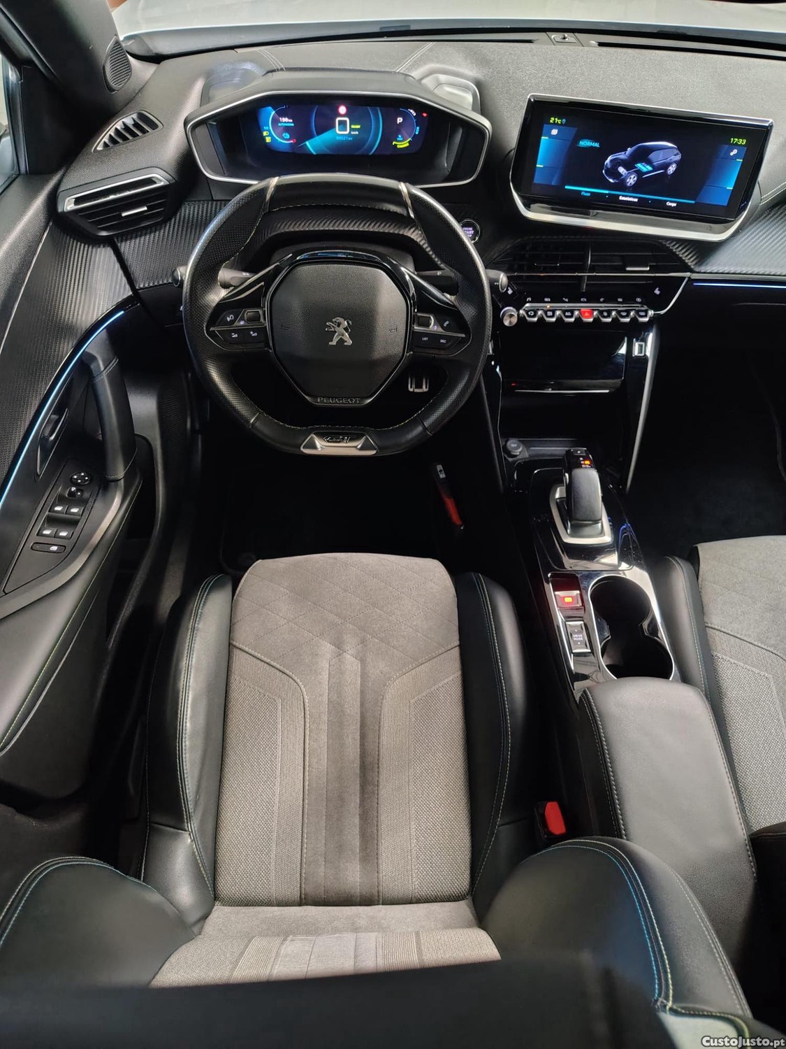 Peugeot e-2008 GT Pack — photo 5