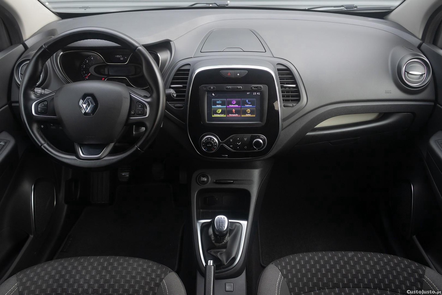 Renault Captur 1.5 dCi Exclusive — fotografia 16