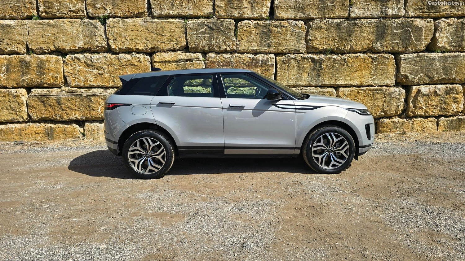 Land Rover Evoque 1.5 P300e AWD Nolita Edition Auto - 21 — photo 3