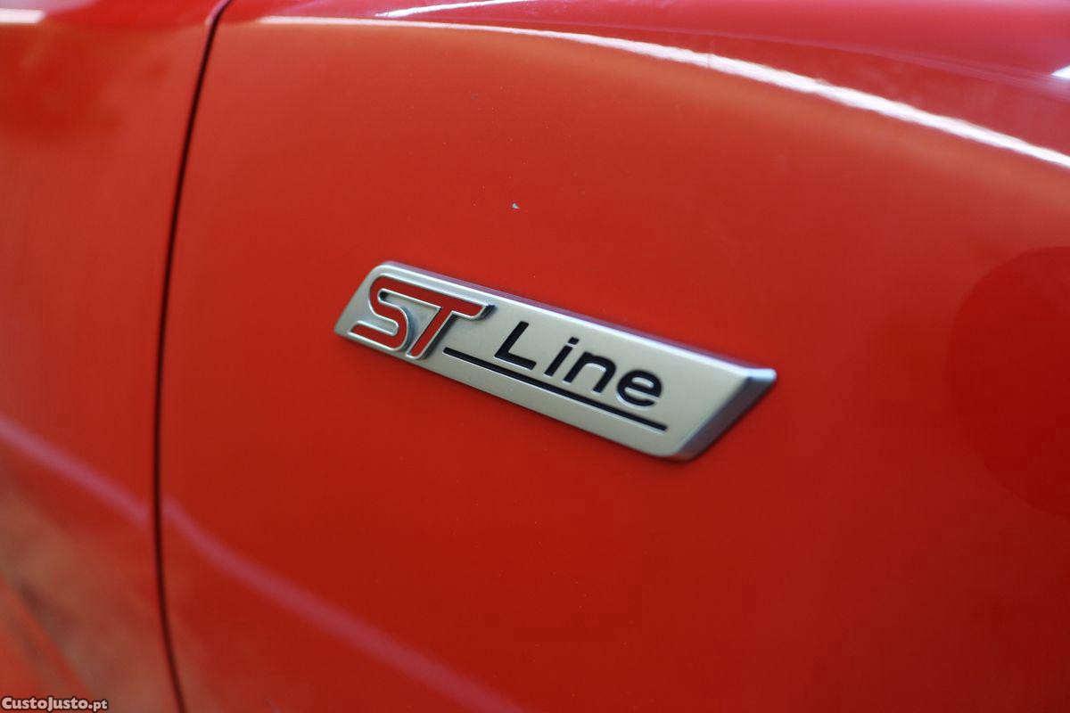 Ford Focus 1.0 EcoBoost S&S ST-LINE — fotografia 12