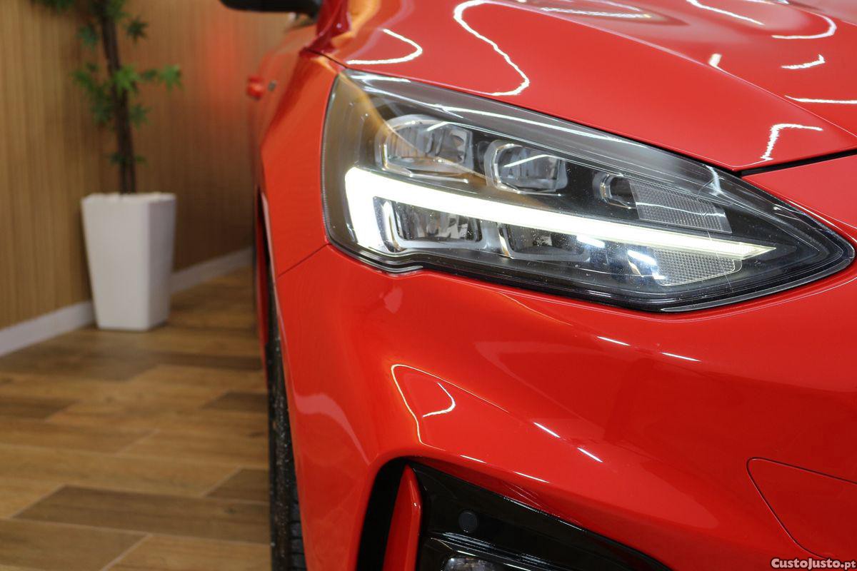 Ford Focus 1.0 EcoBoost S&S ST-LINE — fotografia 14
