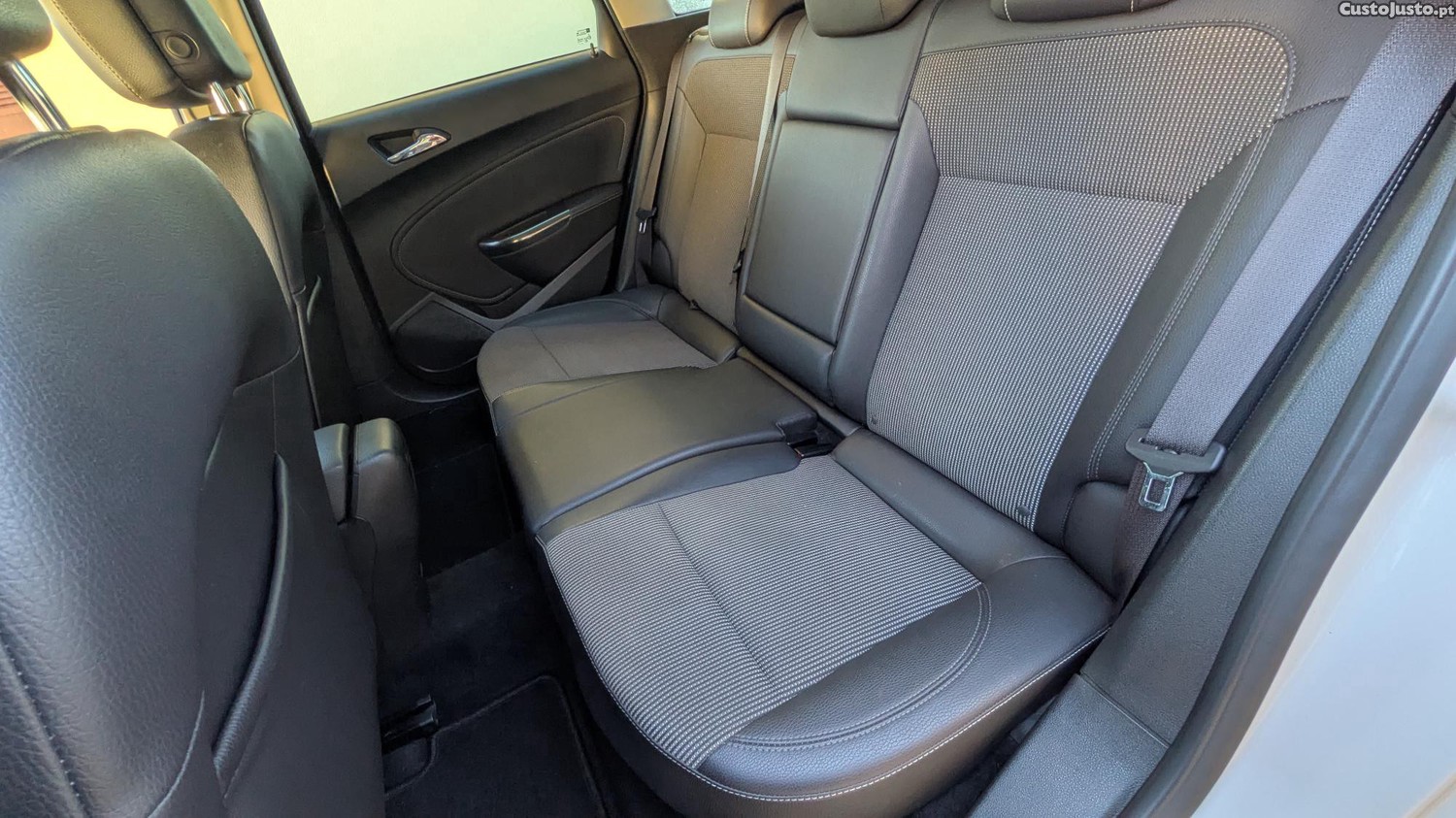 Opel Astra Station Wagon - 11 foto 4