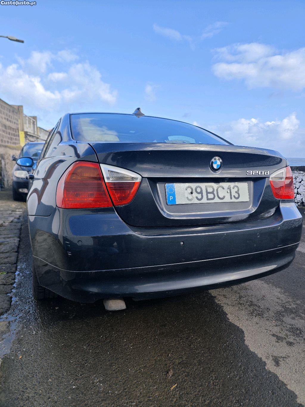 BMW 320 d E90 - 06 — photo 4
