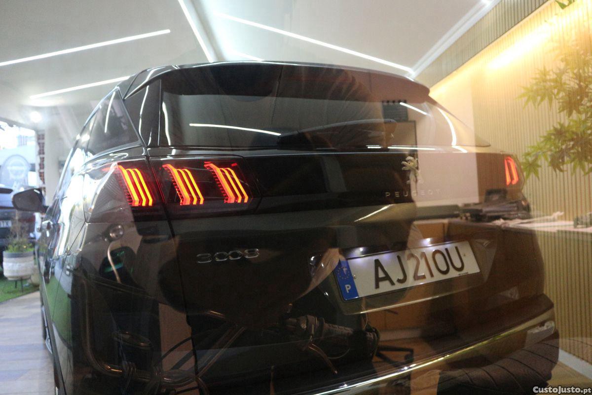 Peugeot 3008 1.6 Hybrid Allure Pack e-EAT8 — fotografia 14
