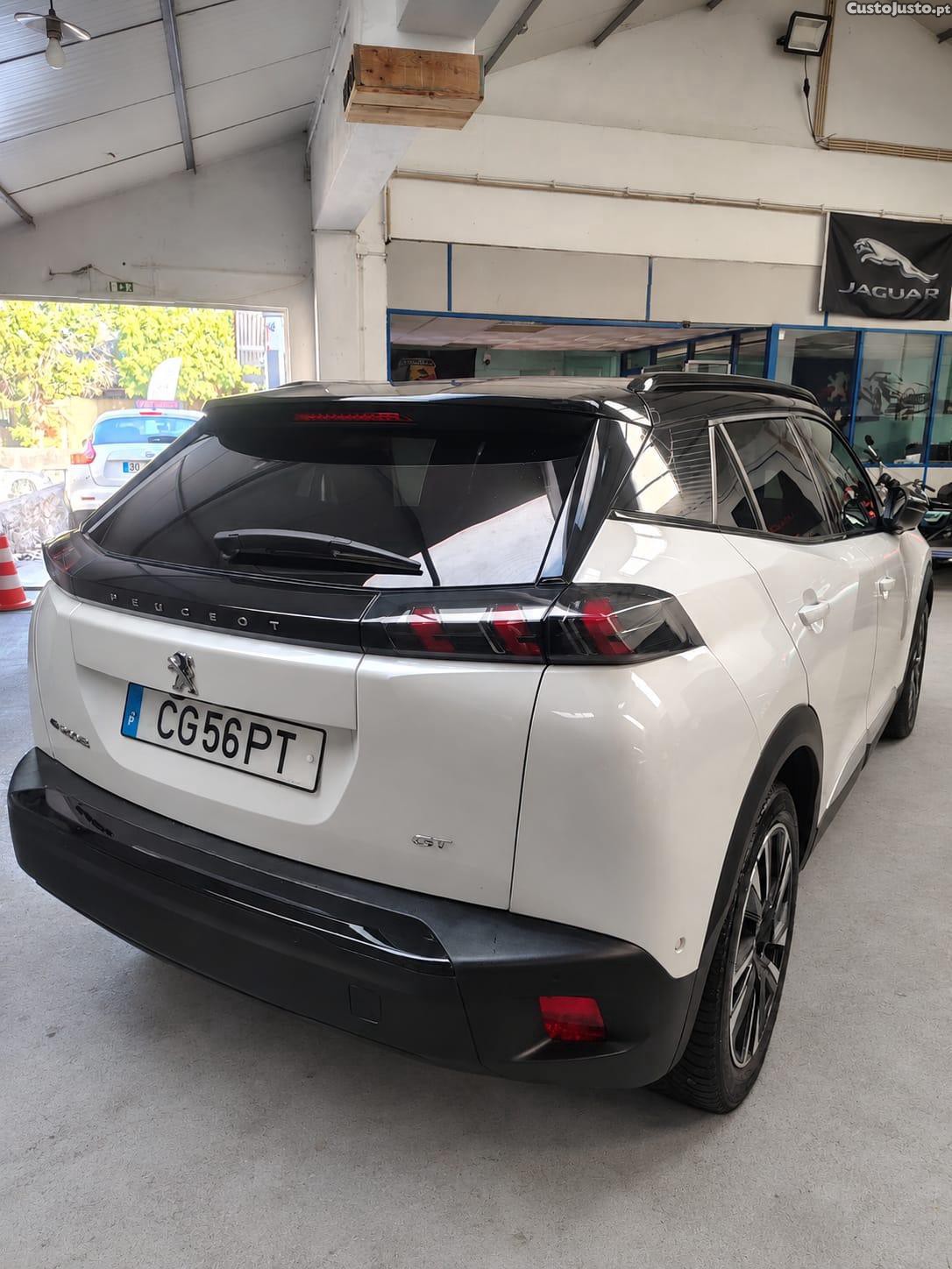 Peugeot e-2008 GT Pack — photo 2