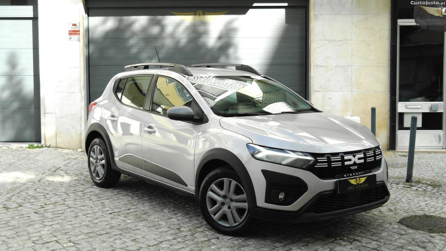 Dacia Sandero Stepway TCe 90 Essential - 23 — photo 4