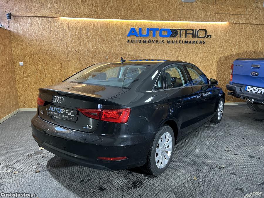 Audi A3 1.6 TDI Attraction - 14 foto 4