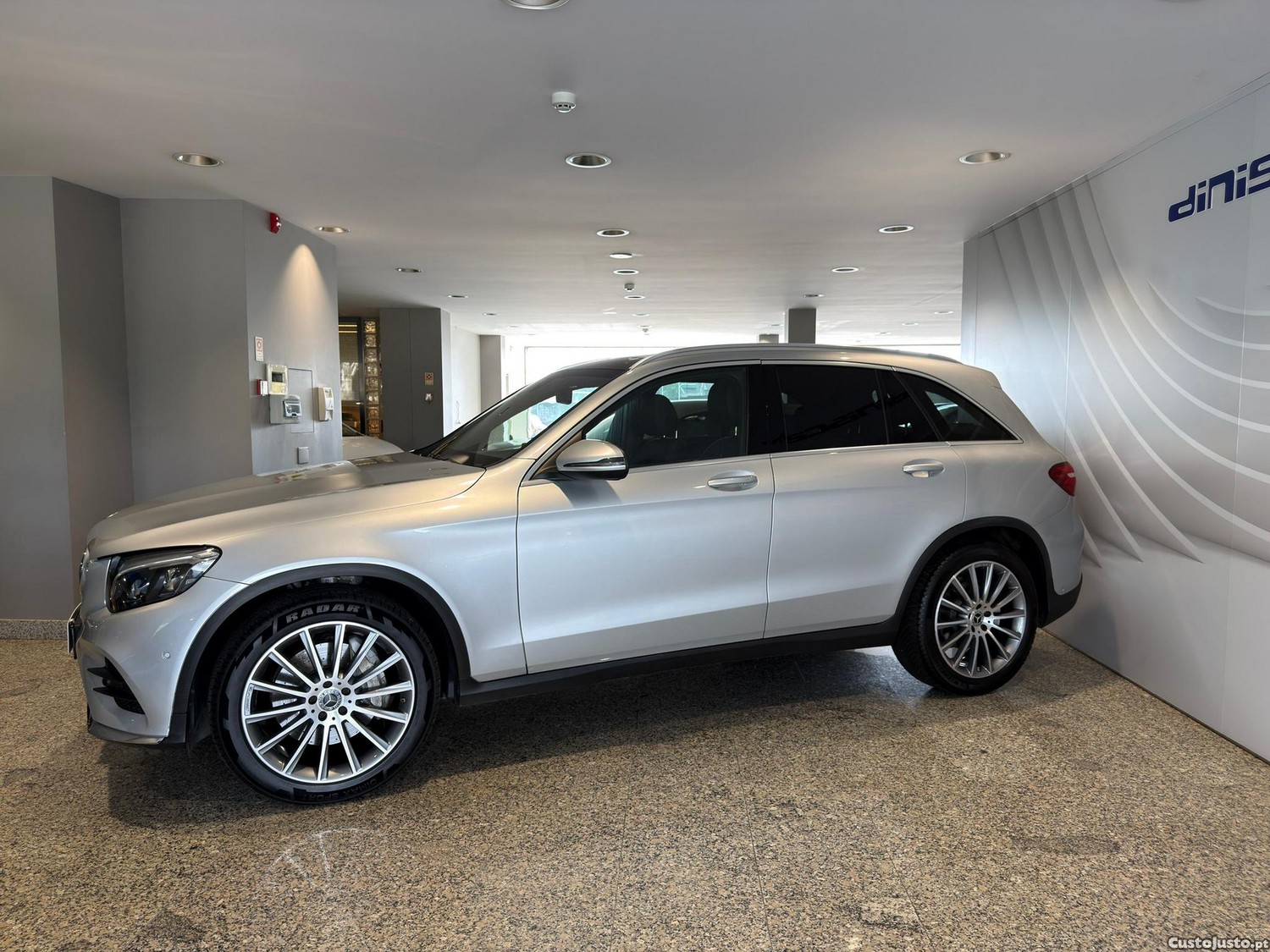 Mercedes-Benz GLC 220 d 4Matic 9G-TRONIC AMG Line — fotografia 25