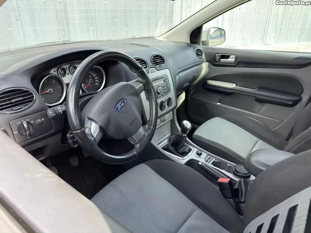 Ford Focus 1.6 tdci econetic - 11 foto 4