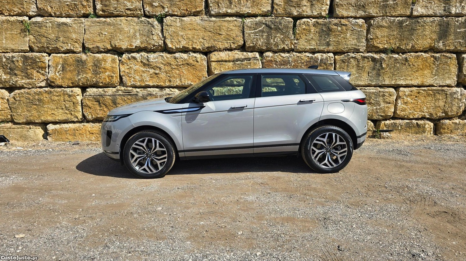 Land Rover Evoque 1.5 P300e AWD Nolita Edition Auto - 21 — photo 4