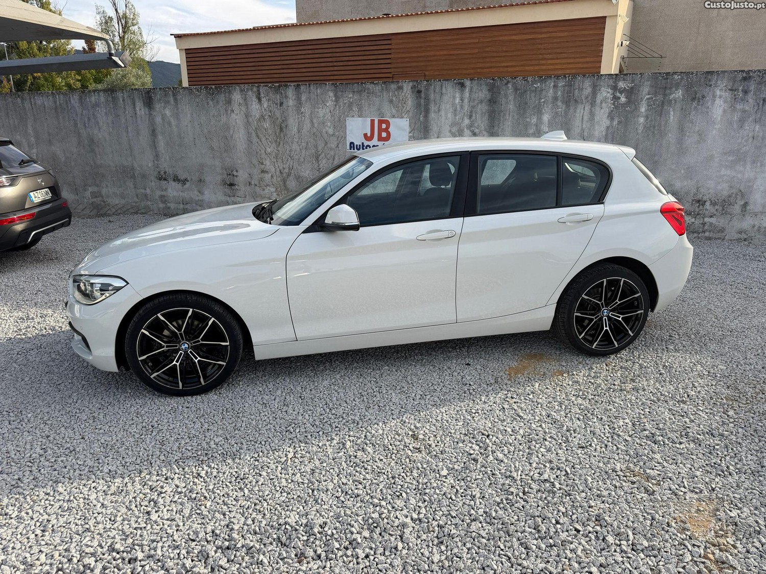 BMW 116 i — fotografia 9