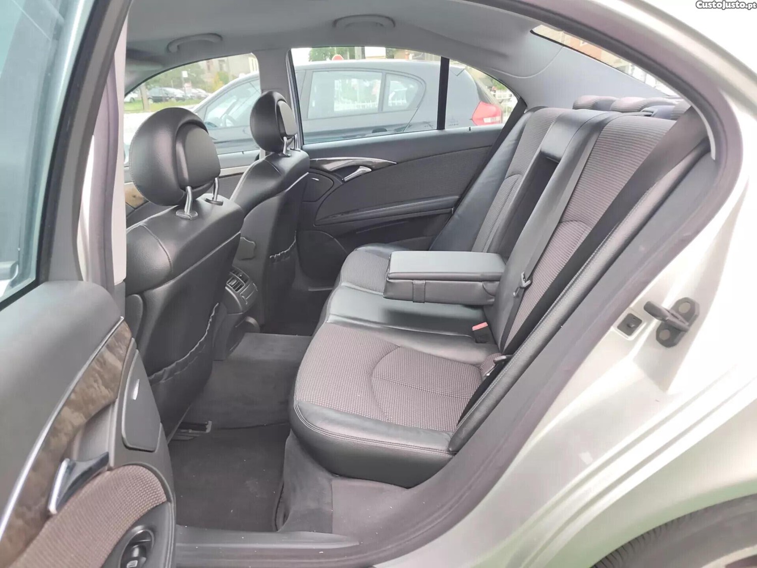 Mercedes-Benz E 220 CDi Avantgard — fotografia 3