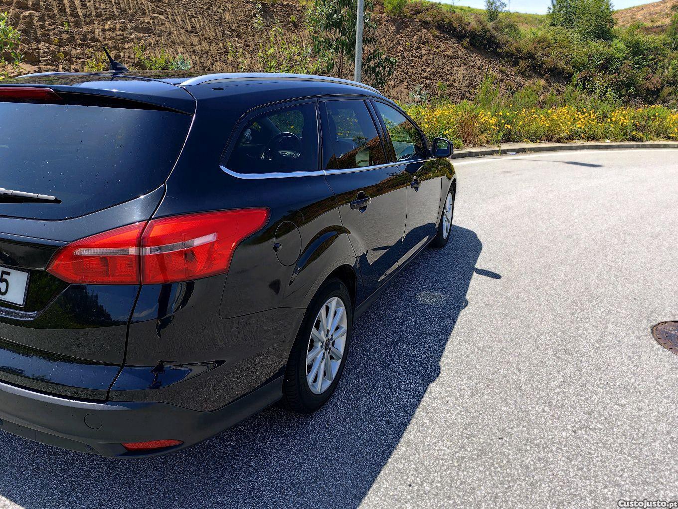 Ford Focus Titanium — fotografia 6