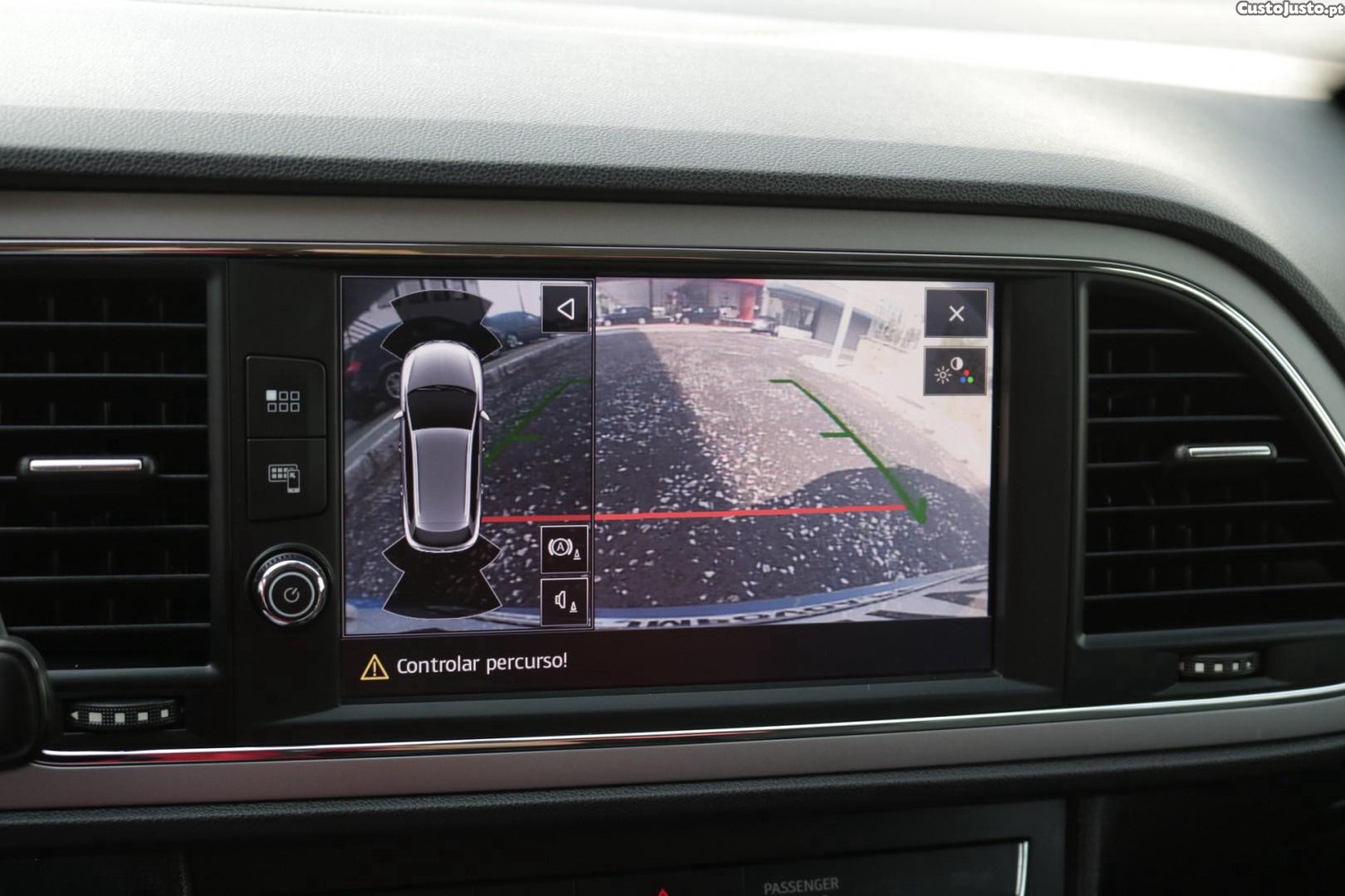 SEAT Leon ST 1.6 TDI Style 115cv — fotografia 10