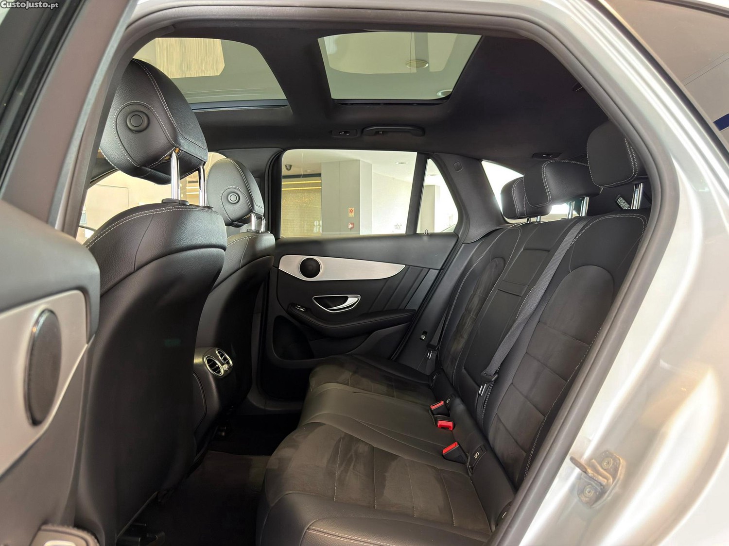 Mercedes-Benz GLC 220 d 4Matic 9G-TRONIC AMG Line — fotografia 2