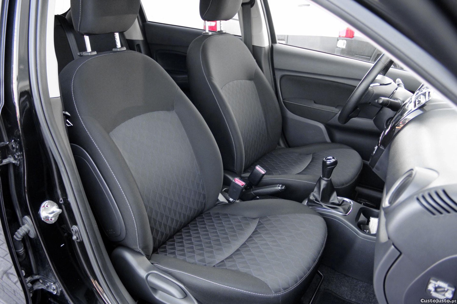 Mitsubishi Space Star 1.2 Connect Edition — fotografia 10
