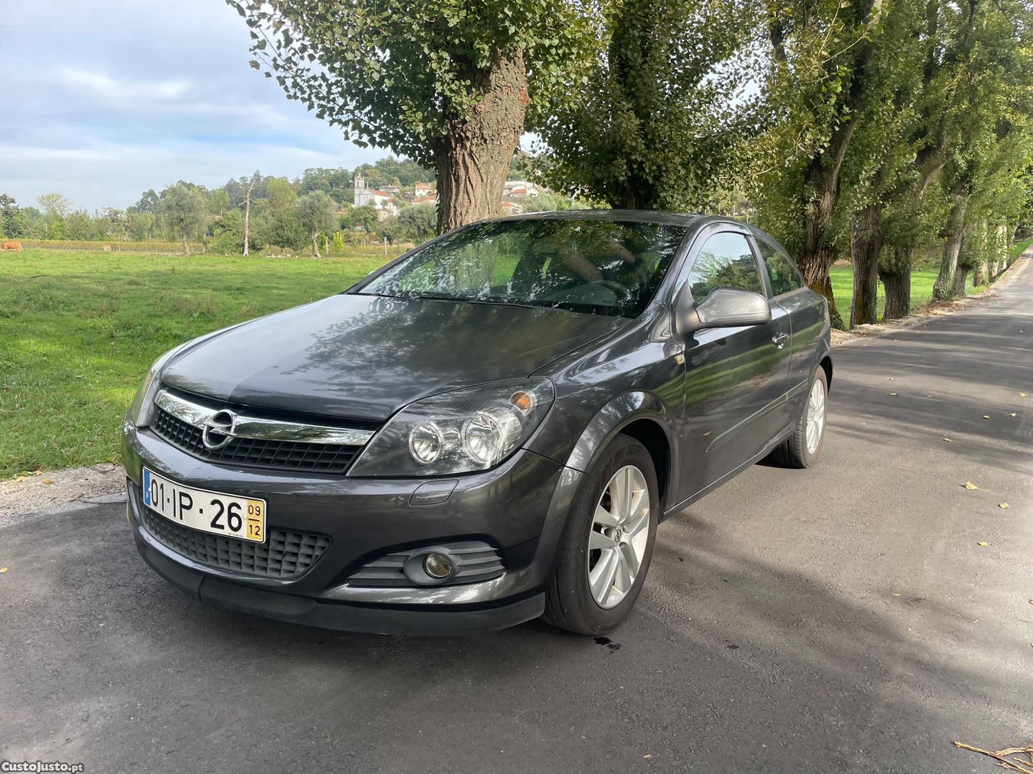 Opel Astra GTC - 09 foto 5
