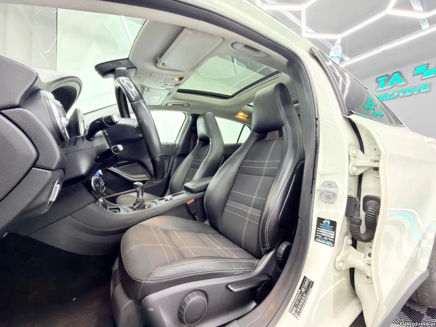 Mercedes-Benz GLA 200 Urban — fotografia 5