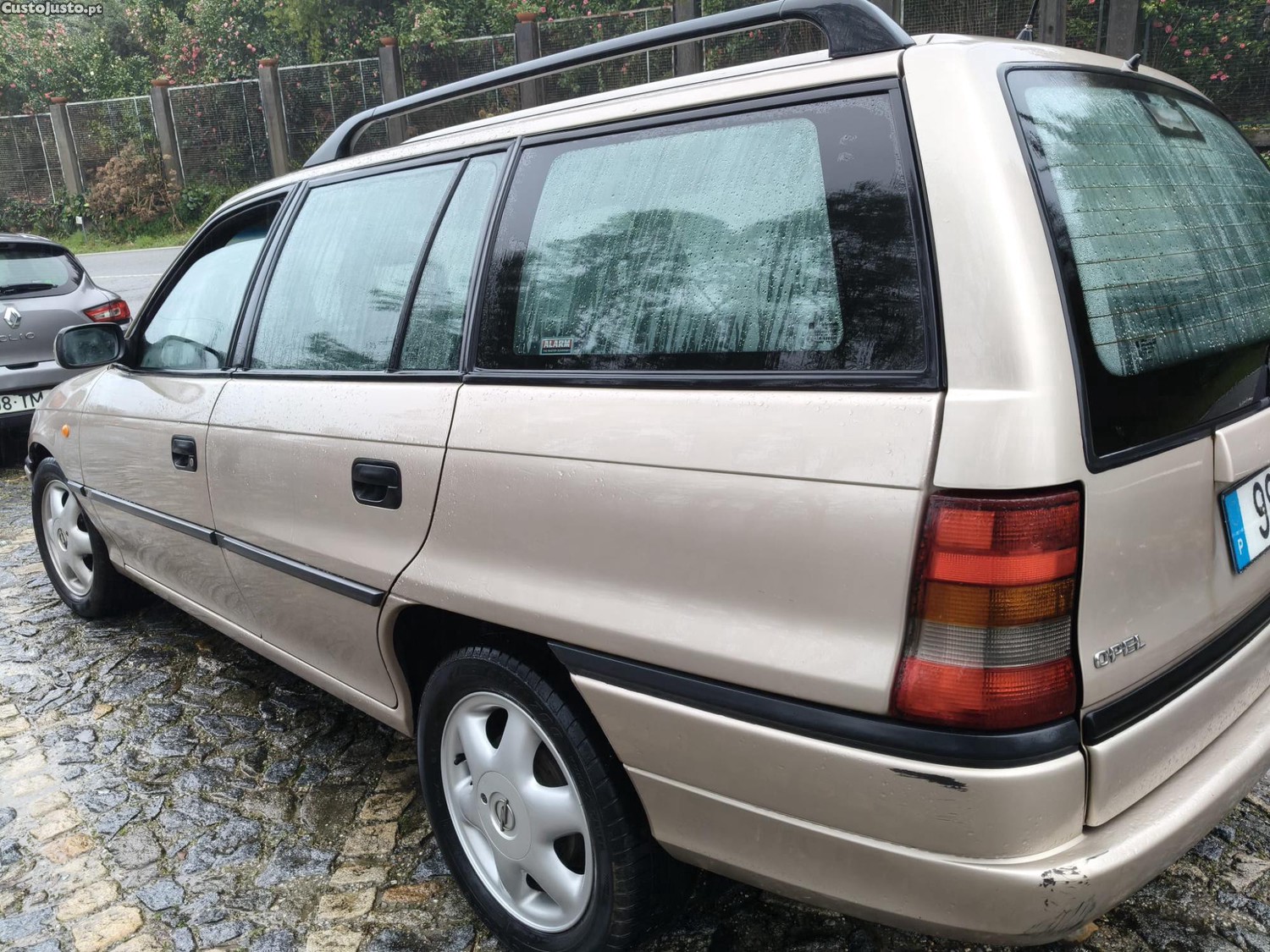Opel Astra 5 lugares — fotografia 5
