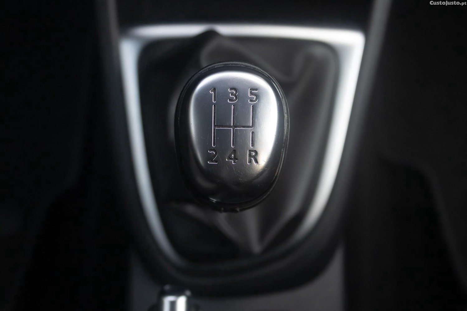 Renault Captur 1.5 dCi Exclusive — fotografia 11
