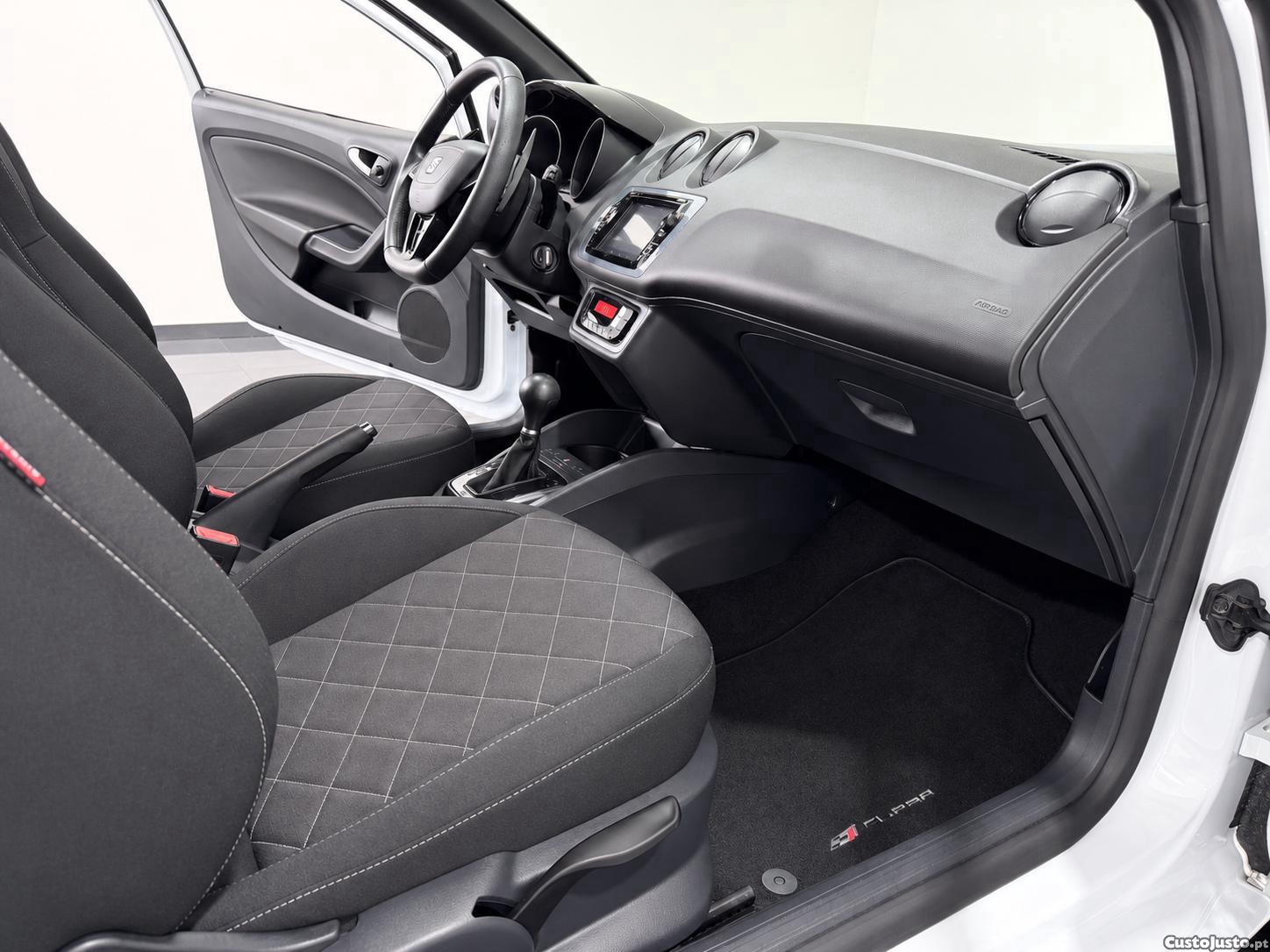 SEAT Ibiza SC 1.4 TSI DSG CUPRA BOCANEGRA 180 CV — fotografia 7
