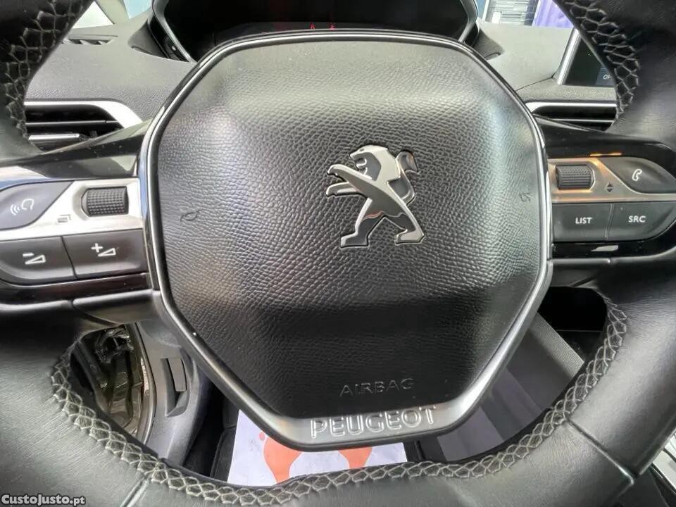 Peugeot 3008 1.5 BlueHDi Active Pack — fotografia 11