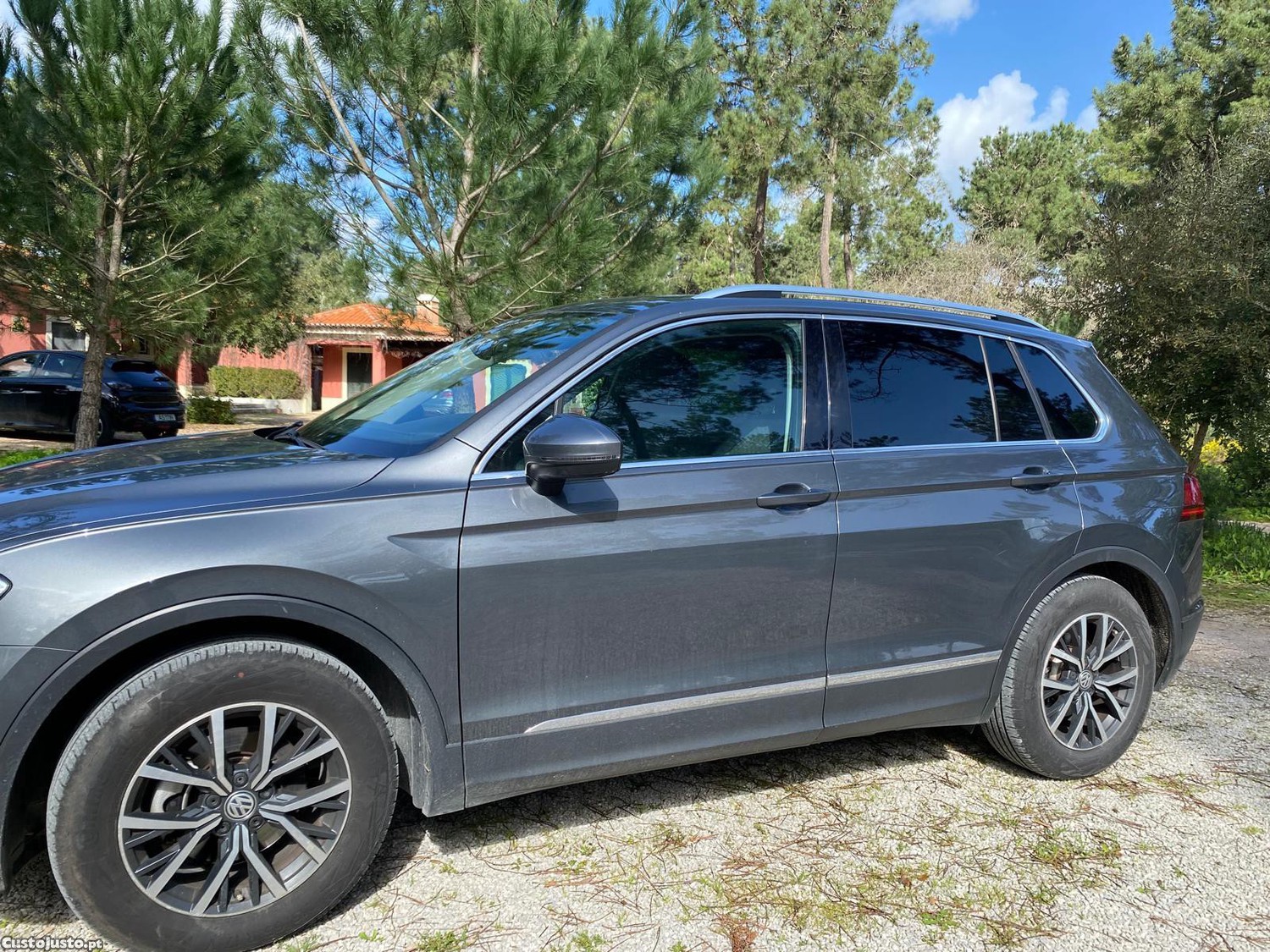 Volkswagen Tiguan 2.0 TDI 150cv DSG Confortline — fotografia 5