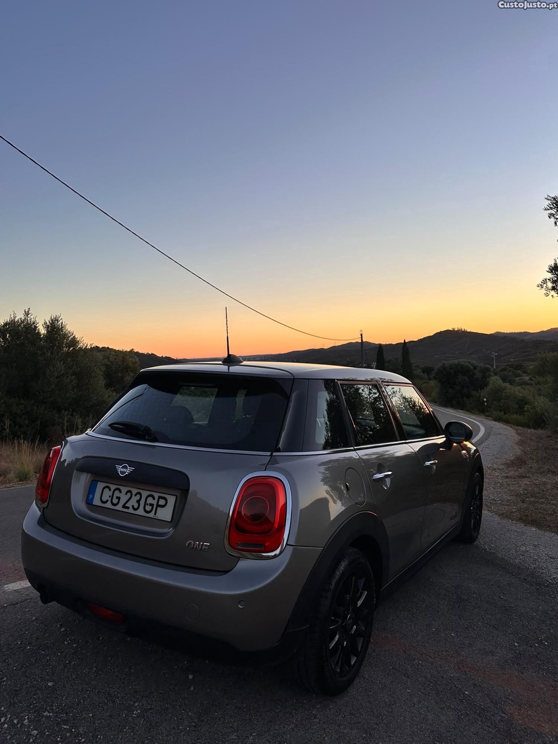 MINI One Blackyard — fotografia 6