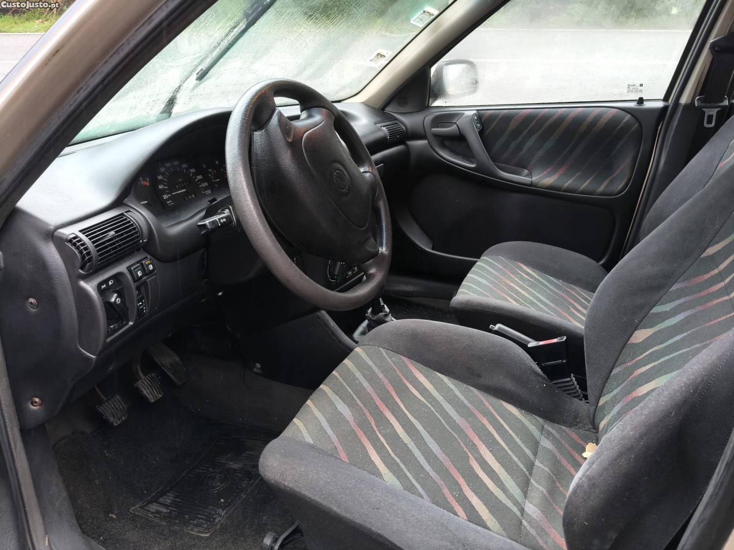 Opel Astra 5 lugares — fotografia 3