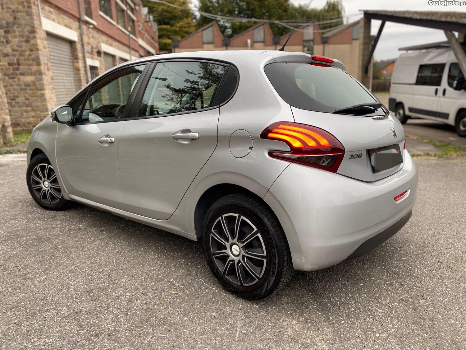 Peugeot 208 1.6 hdi active — fotografia 5