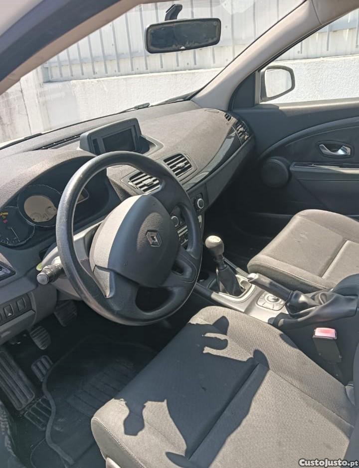 Renault Mégane Em bom estado geral — photo 3