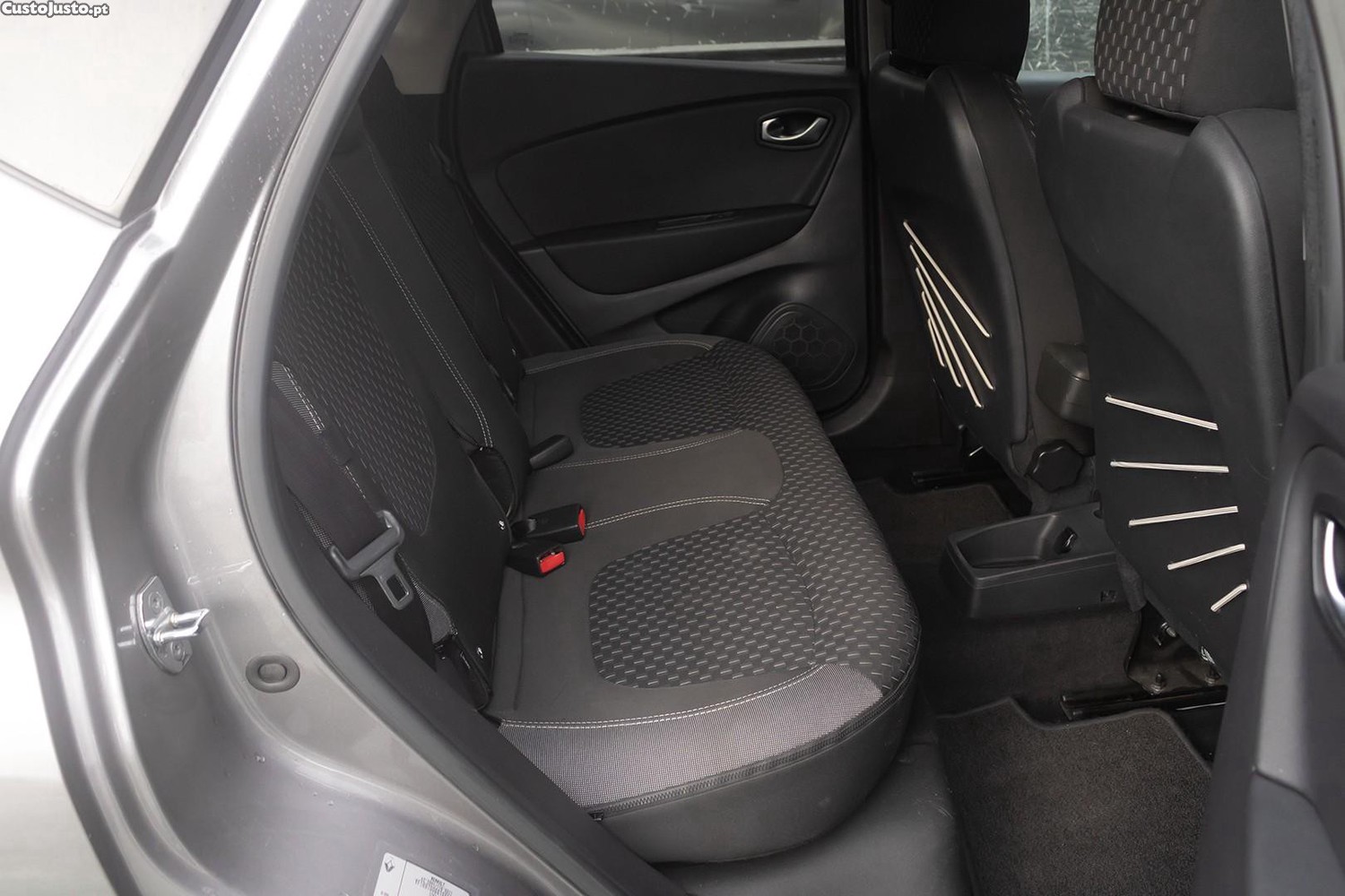 Renault Captur 1.5 dCi Exclusive — fotografia 3