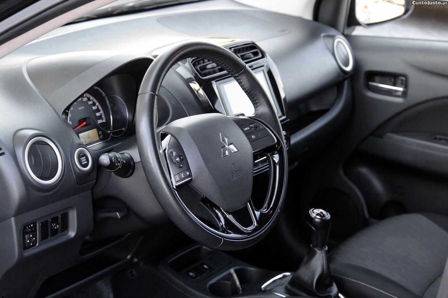 Mitsubishi Space Star 1.2 Connect Edition — fotografia 16