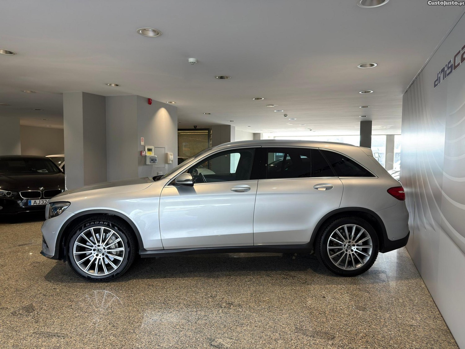 Mercedes-Benz GLC 220 d 4Matic 9G-TRONIC AMG Line — fotografia 23