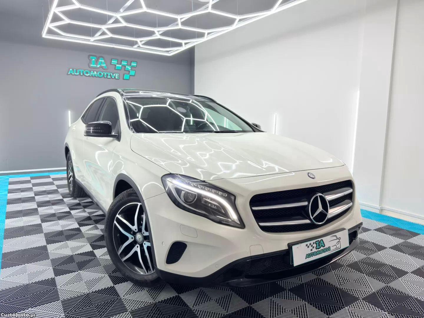 Mercedes-Benz GLA 200 Urban — fotografia 17