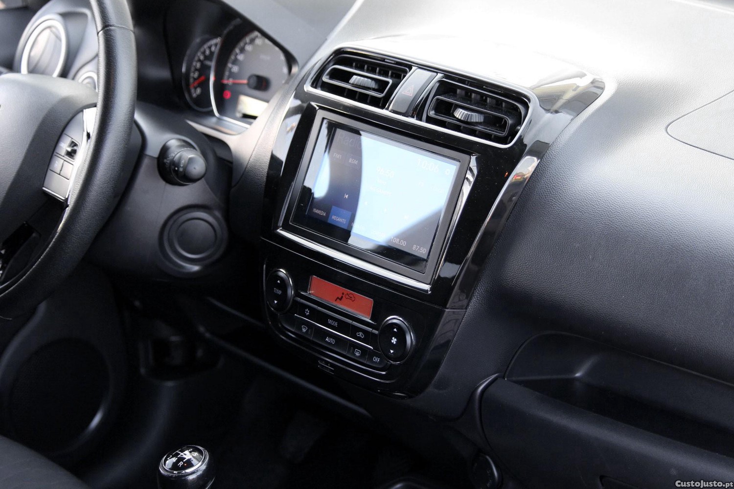 Mitsubishi Space Star 1.2 Connect Edition — fotografia 13