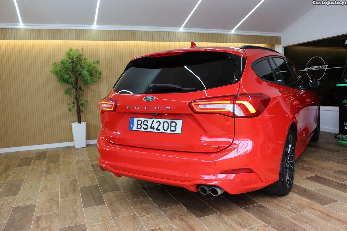 Ford Focus 1.0 EcoBoost S&S ST-LINE — fotografia 6