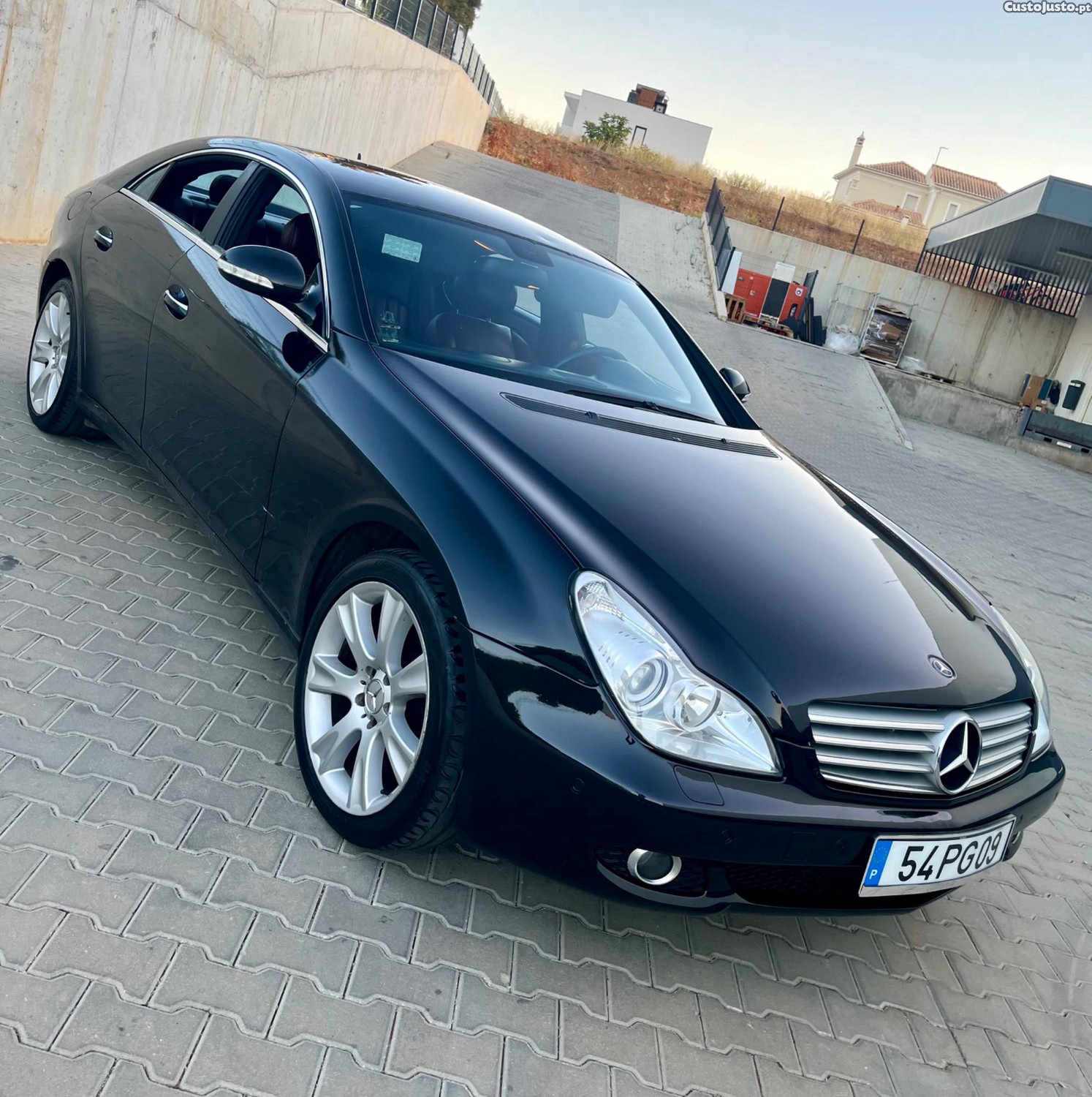 Mercedes-Benz CLS 320 Mercendes cls 320 v6 249 km - 07 foto 3