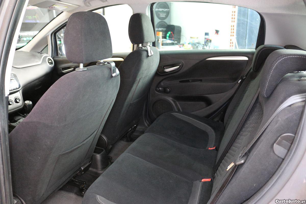 Fiat Punto Evo ver-1-3-m--jet-lounge-s-s — fotografia 4