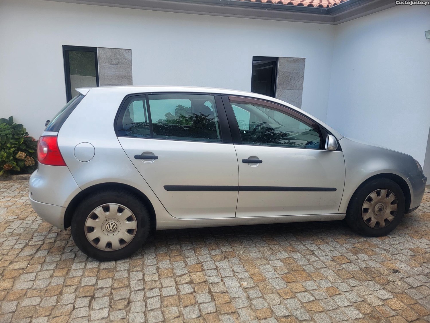 VW Golf 5 — photo 2