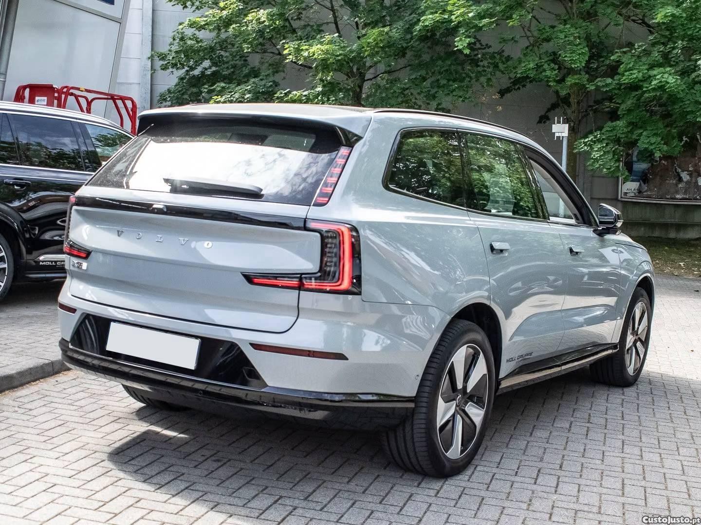 Volvo EX90 111 kWh Performance Plus - 26 foto 2