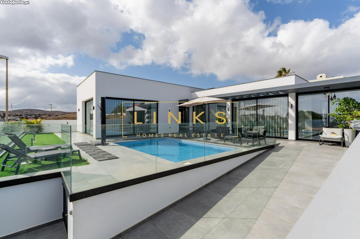 Casa moderna com vista mar - acabamentos de excelência e piscina privativa