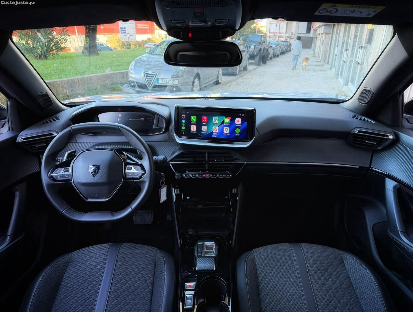 Peugeot 2008 1.2 Hybrid Allure e-DCS6 - 25 — photo 5
